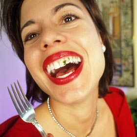 spinach-in-teeth-280x280